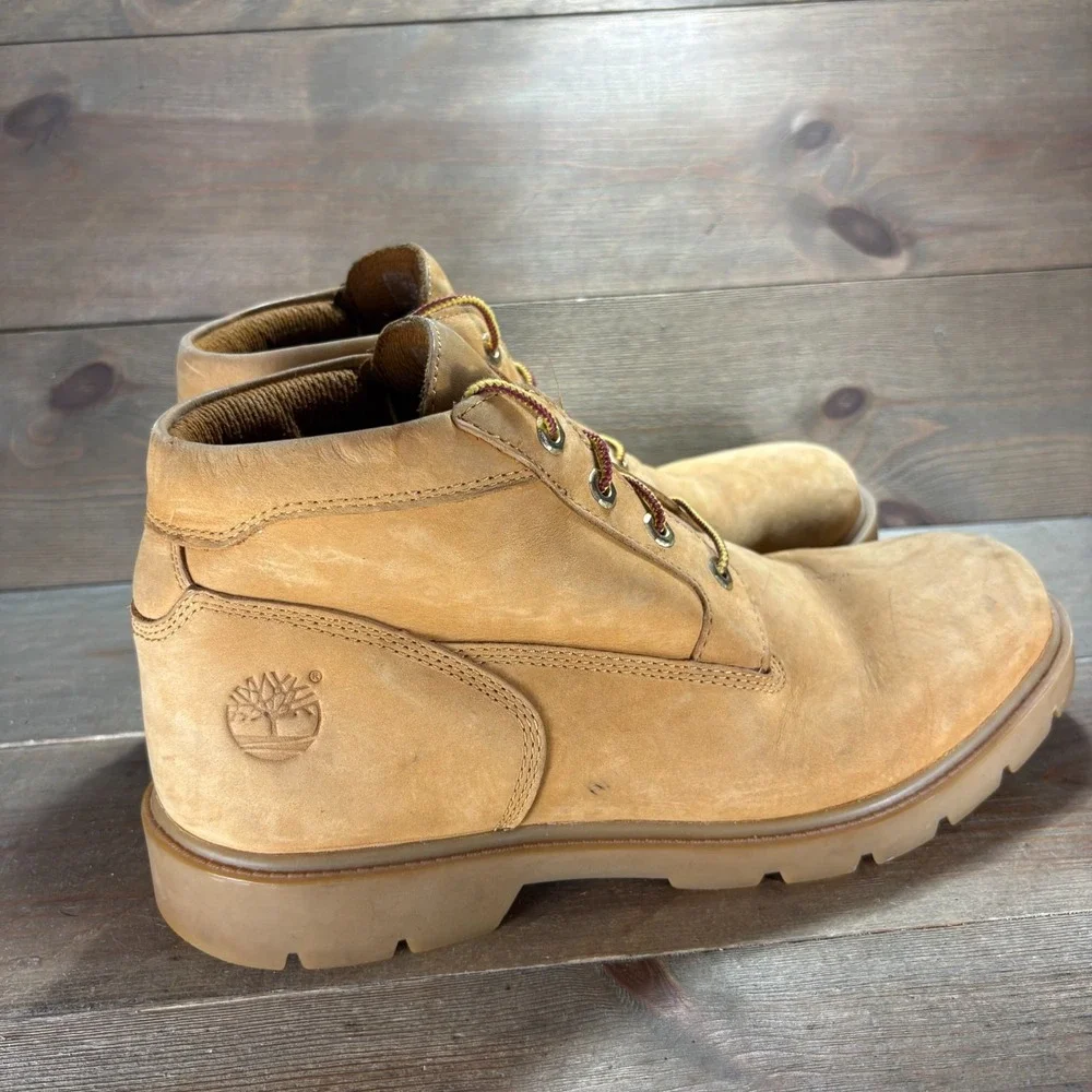 Timberland Mens size 11 shoes Wheat Waterproof Nubuck Chukka boots